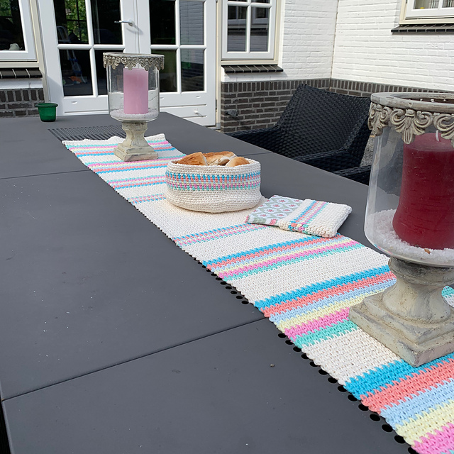 Zomerse tafelloper