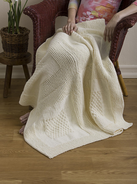 Squared Off Lapghan