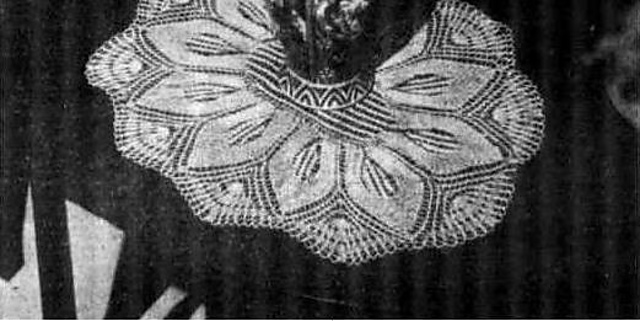 Knitted Lace Oval Mat