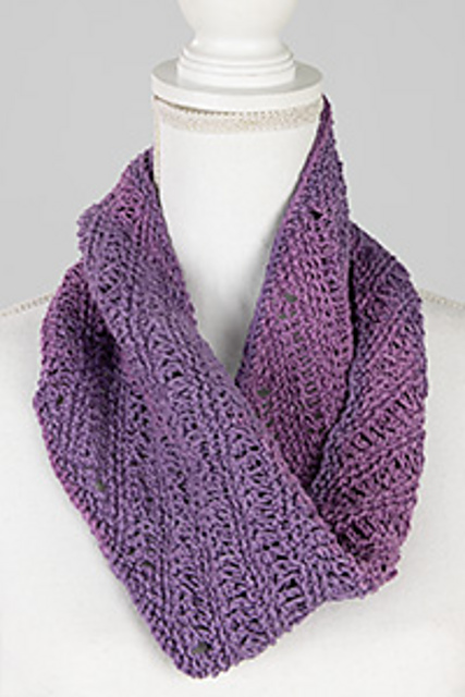 Spiral Lace Cowl