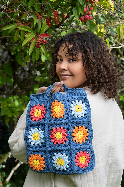 Flower Granny Square Bag