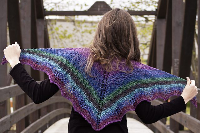 Waves Shawlette