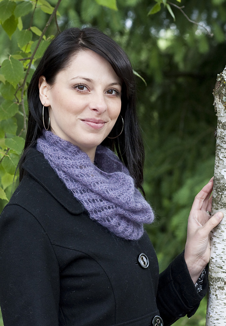 Light & Lacy Cowl