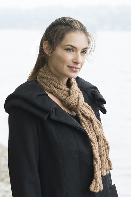 Reversible Cabled Scarf