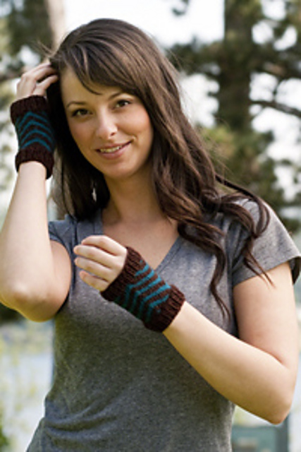 Chevron Mitts