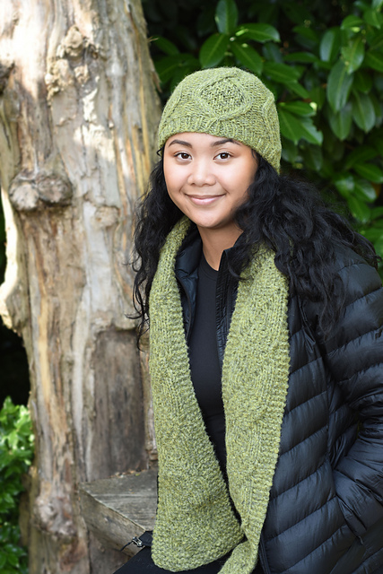 Cabled Diamond Hat and Scarf