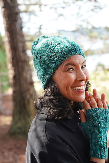 Chain Link Hat and Gloves