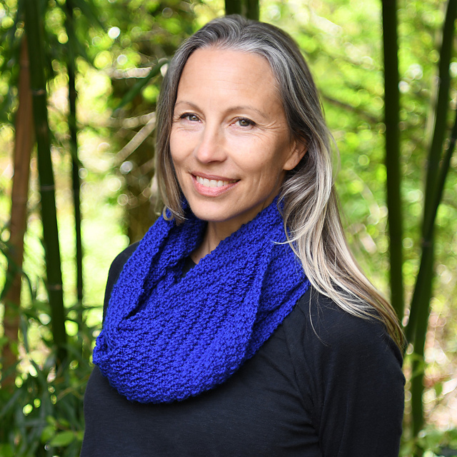 Diagonal Rib Cowl