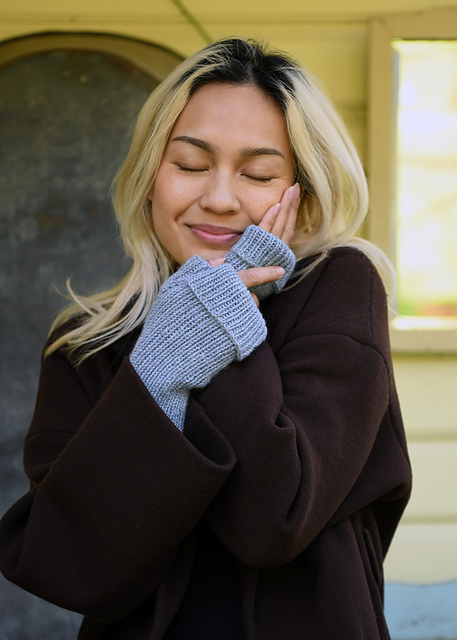 Ribbed Mitts