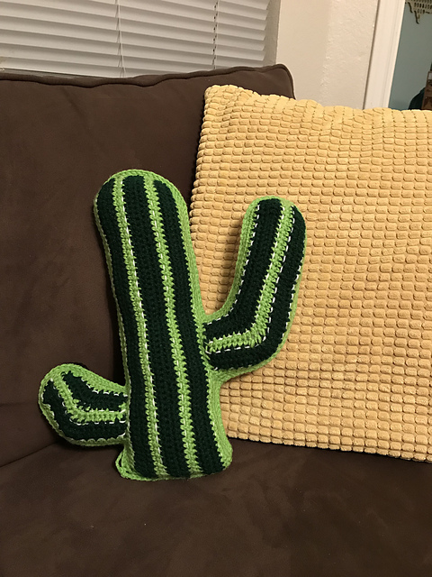 Free Hugs - Cactus Pillow