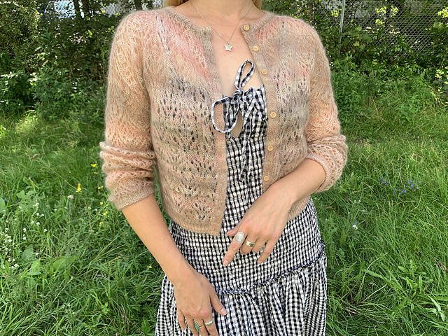Ravelry: Rosewood Haze Cardigan pattern by Cassandra Leischel