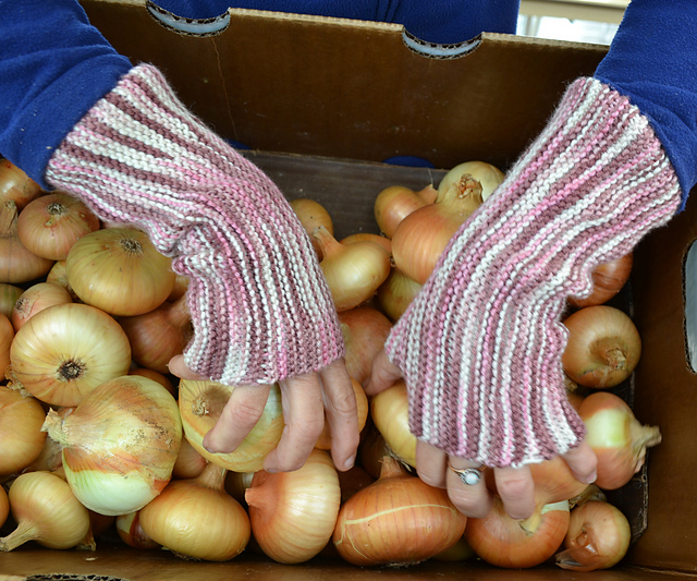 Pure Garter Stitch Mitts