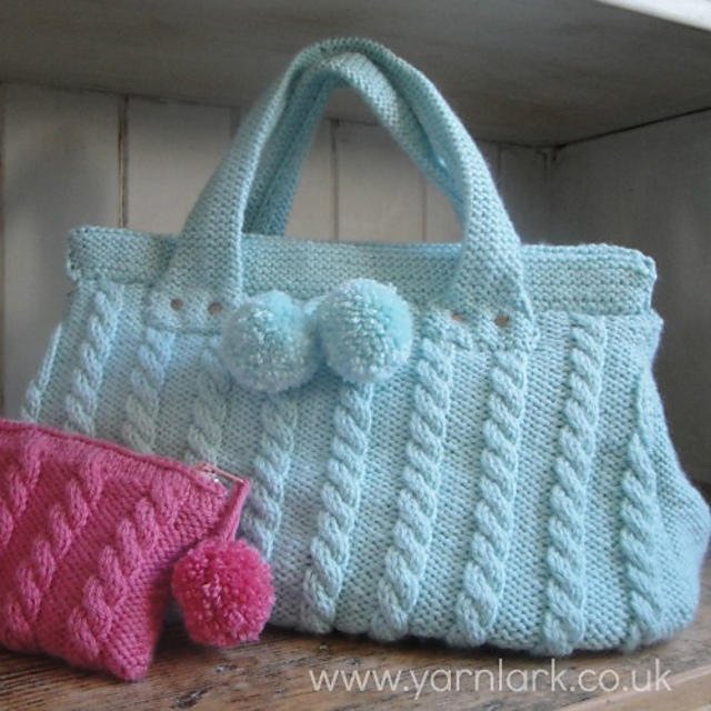 Ravelry: Cosy Cable Knit Handbag pattern by Catherine Graham-Evans