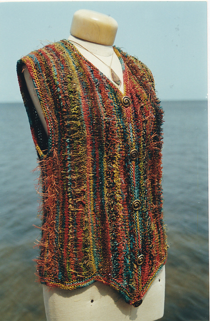 BETWEEN THE PAGES WOVEN TWILL VEST