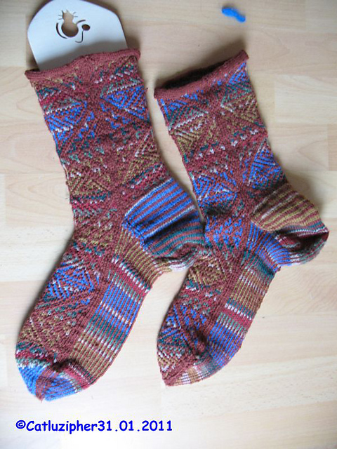 4-14 Mitten, Celtic Small-Patterned 