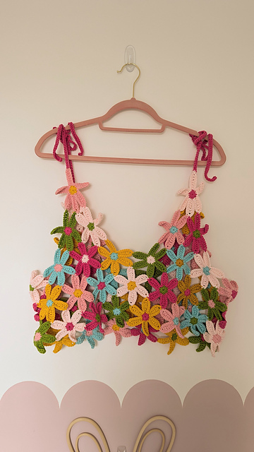 Ravelry: Flower Power Crop Top pattern by Sarah Wyllie