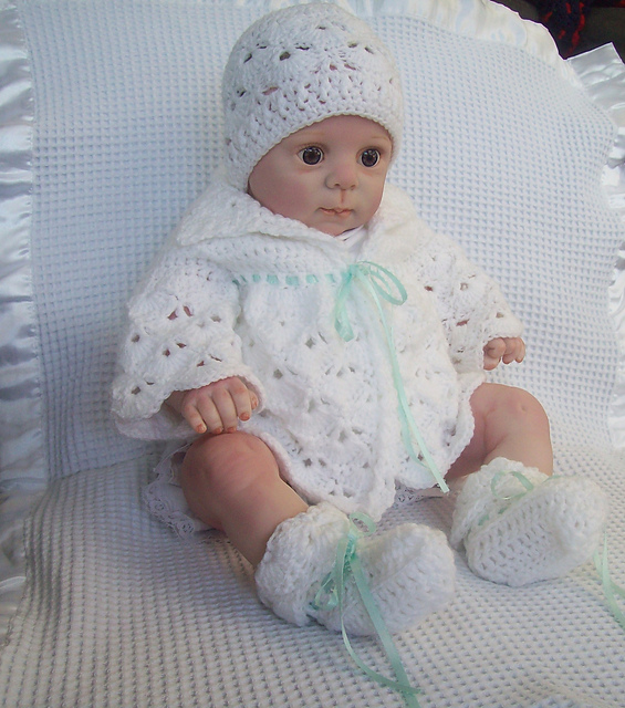 Little Fans Down Under, Baby Sweater