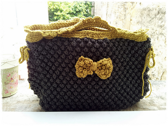 Le sac au point d'Astrakan