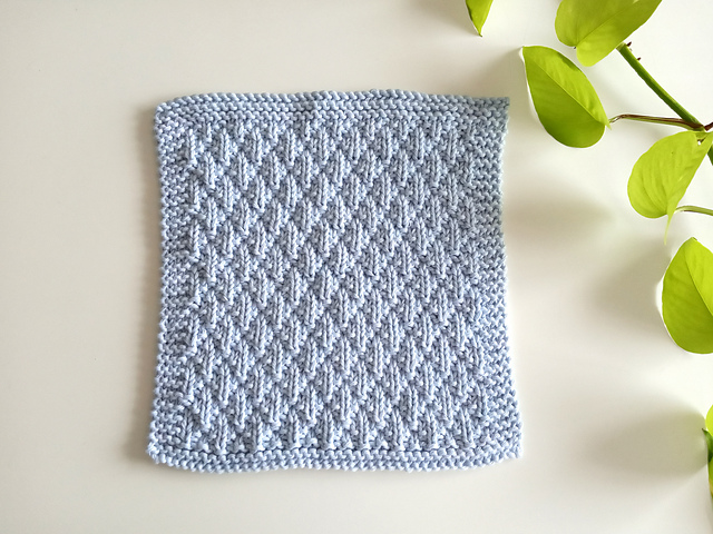 Ravelry: DIAMOND PADDING Dishcloth pattern by Cecilia Fameli