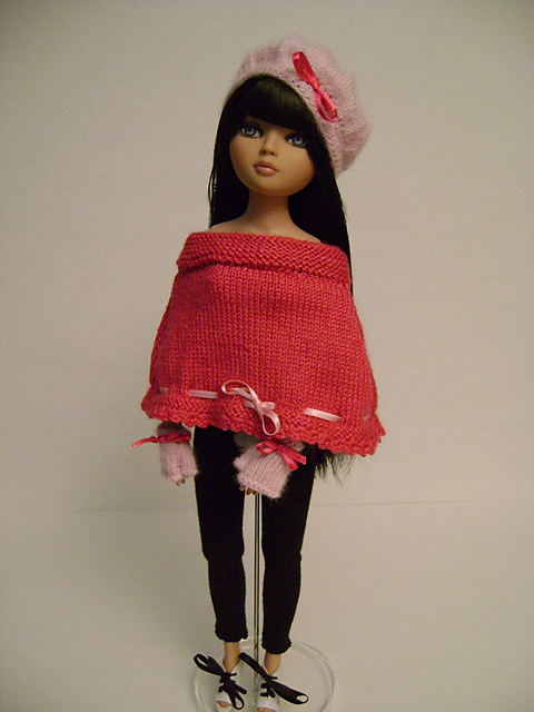 Cache-épaules, mitaines et béret pour Ellowyne / Poncho, Mittens, and Beret