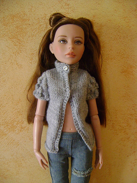 Cardigan for Ellowyne doll and BJD 1/4