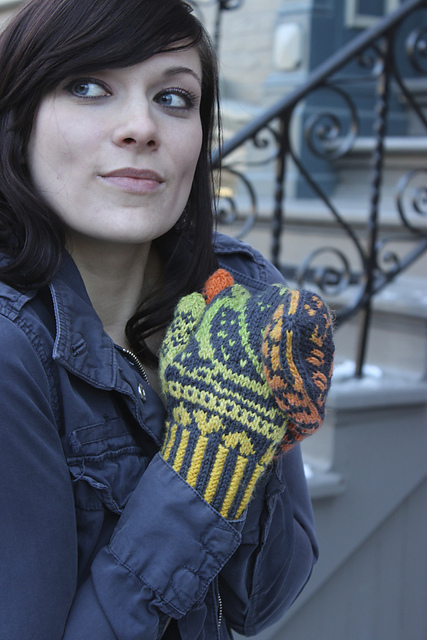 Lovebird Mittens