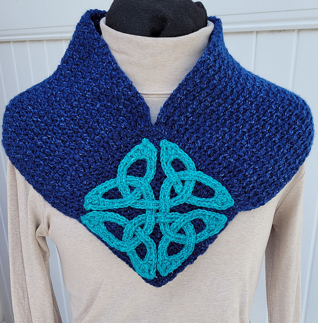 Celtic Cowl