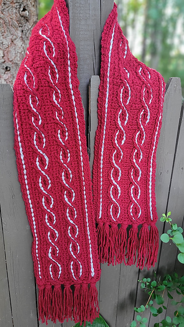 Christmas Cabled Scarf