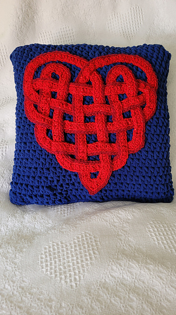 Celtic Heart Pillow