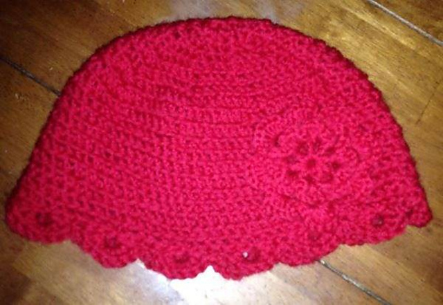 Scalloped Hat with Flower
