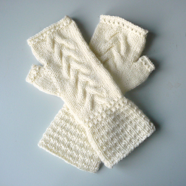 Wavy Cable Fingerless Gloves