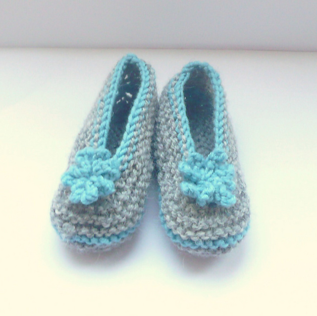 Simple Seamless Baby Flower Pumps