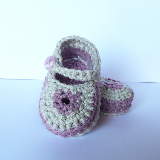 Cute Keyhole Baby Shoes