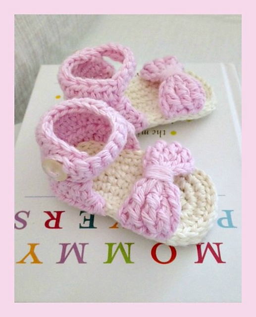 Bow Front Crochet Baby Sandals