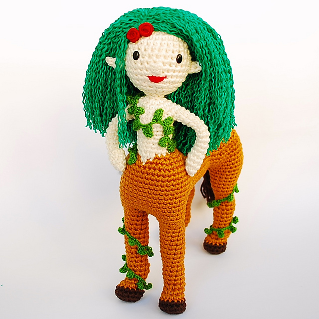 Amigurumi: Gaia, the forest centaur doll