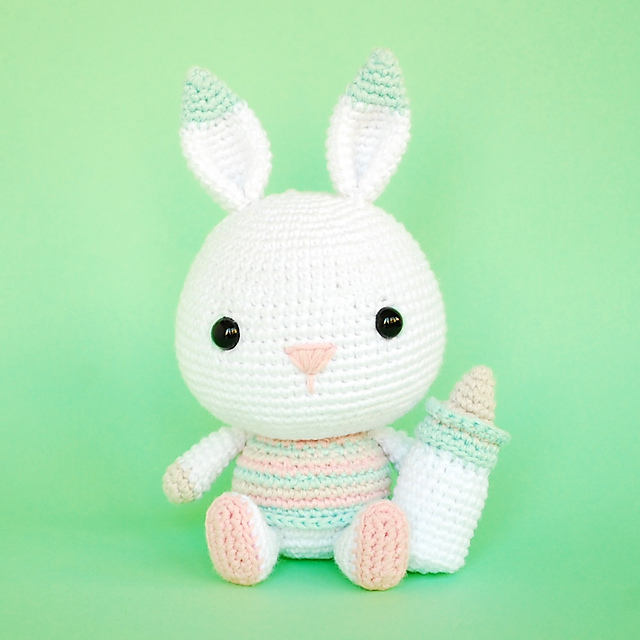 Amigurumi baby bunny