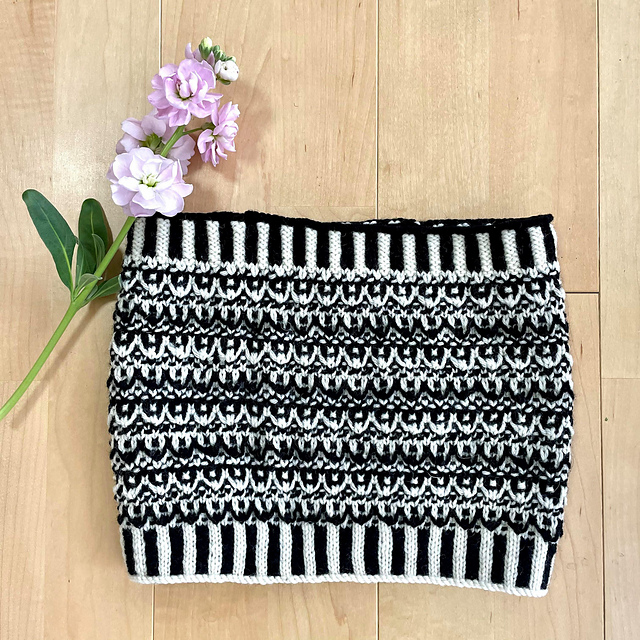 Lenten Rose Cowl