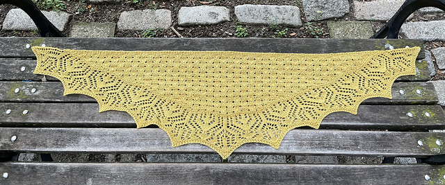 Hana Kago Shawl
