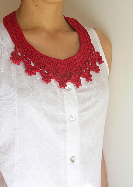 Collar necklace