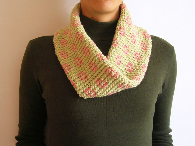 Flower cowl