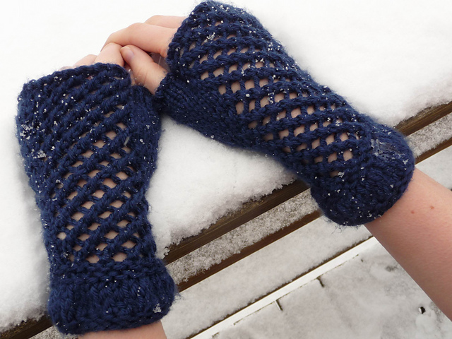 Fishnet Mitts