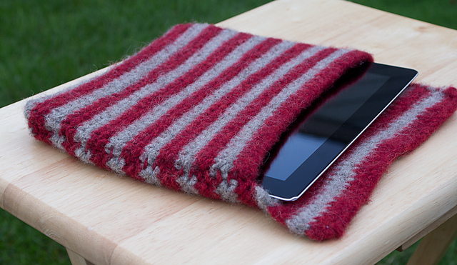 Harvard iPad Cozy
