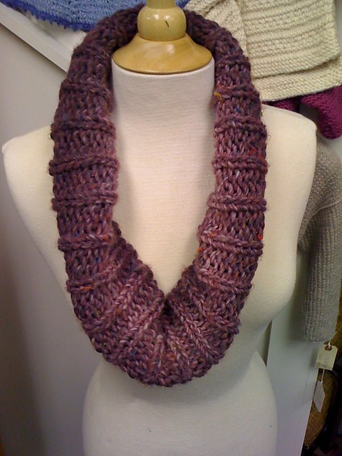 Roslyn Cowl