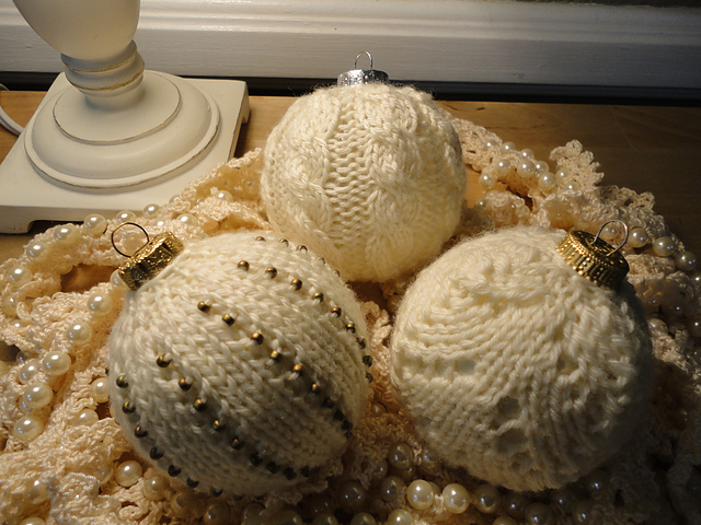 Knitted Christmas Ornaments
