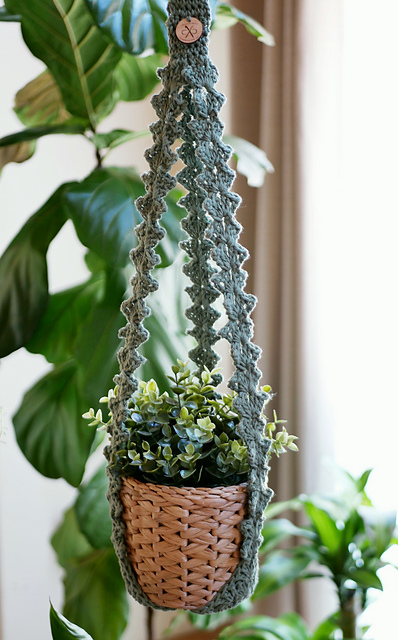 Ivy Plant Hanger