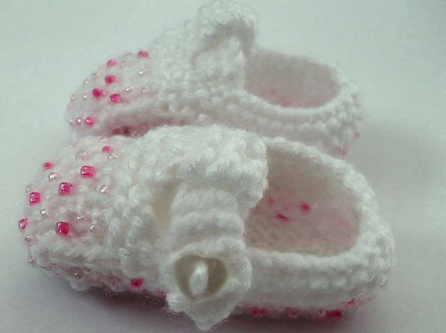 Knit With Beads Baby Booties