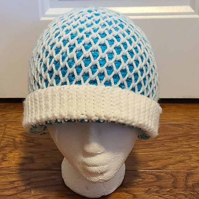 Ravelry: Honeycomb Toque pattern by LauraLee Rode