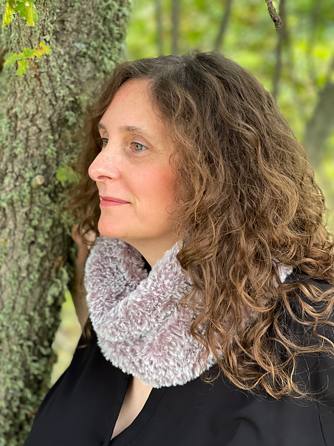 Faux Furry Cowl