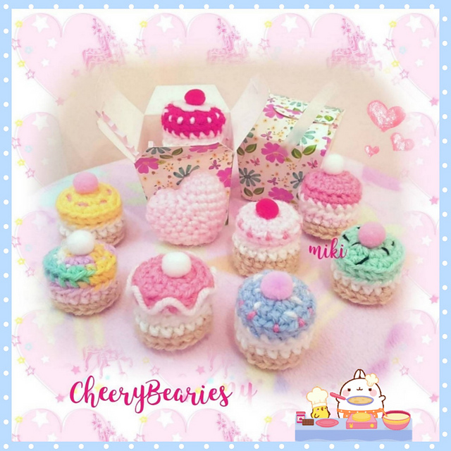 Tiny cakes plush