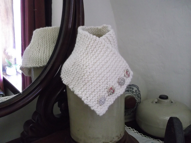 Vintage Button Collar